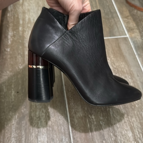 Antonio Melani Black Octavien Leather Preppy Detail On Heel Ankle Boots Size 6.5 - Picture 2 of 10